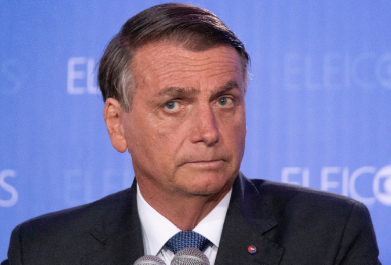 TSE forma maioria para tornar Jair Bolsonaro inelegível por 8 anos