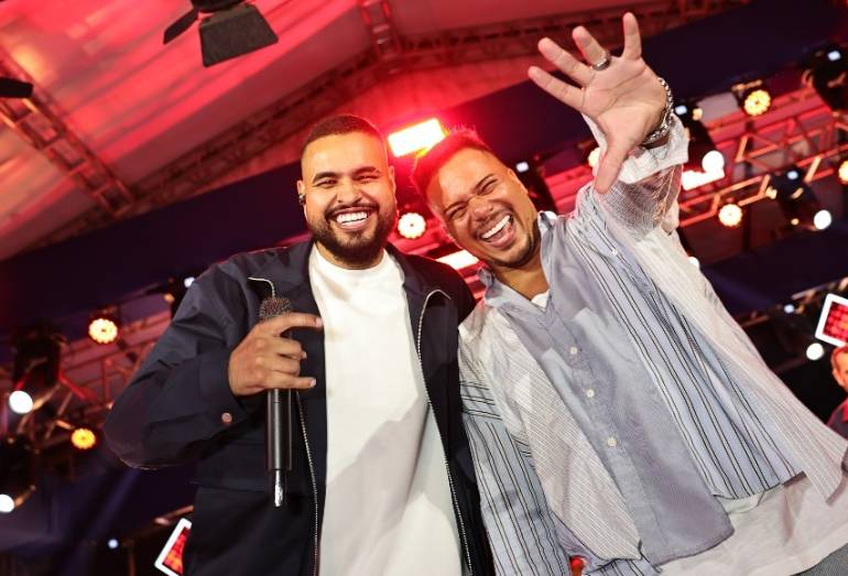 Yan e Sorriso Maroto gravam versão ao vivo de “Fica com Deus” no Pagodyando