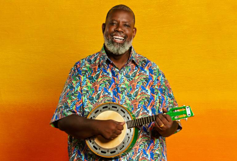 Péricles encerra turnê do Pagode do Pericão no Rio com participações de Thiaguinho, Ferrugem e Marvvila