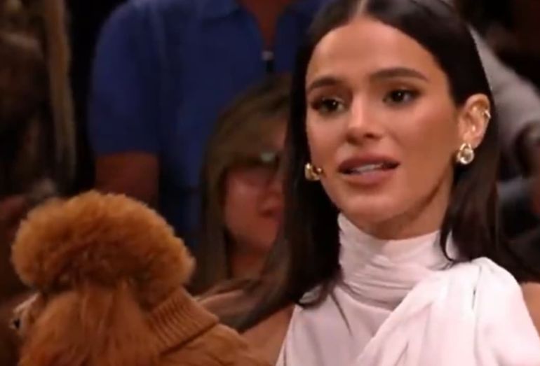 Bruna Marquezine revela que mantém 'guarda compartilhada' dos cachorros com o ex