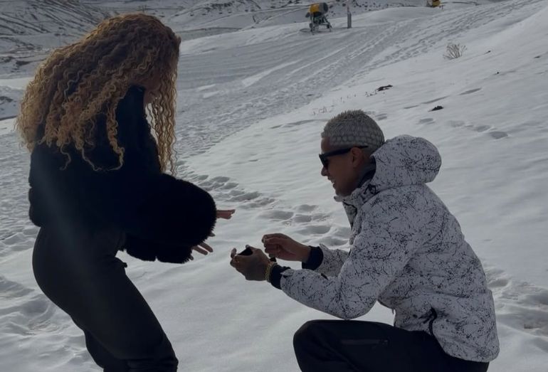Vivi Noronha é pedida em casamento no Chile
